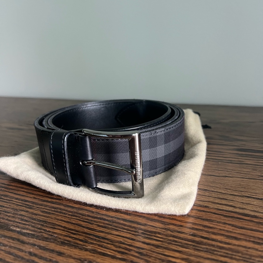Burberry Black and Gray Leather Belt